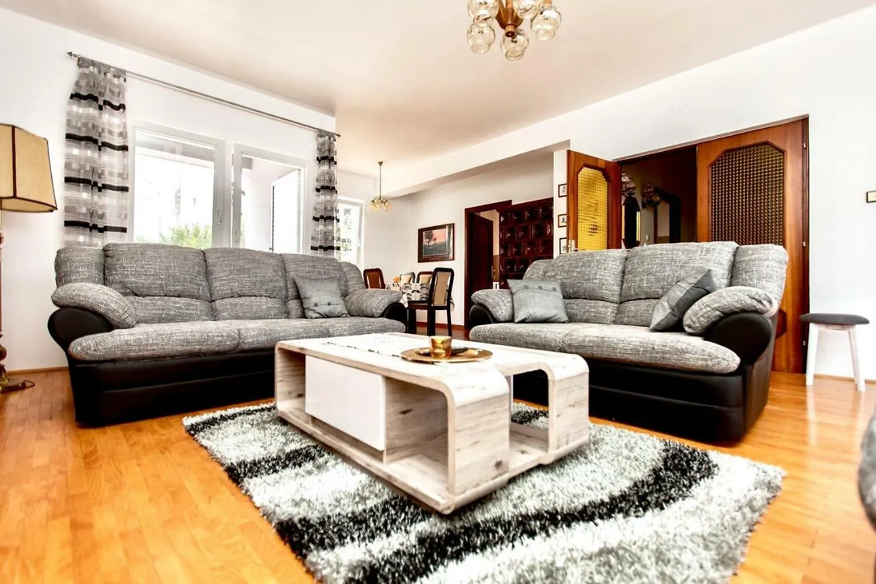 Villa Amica Trogir 0*,